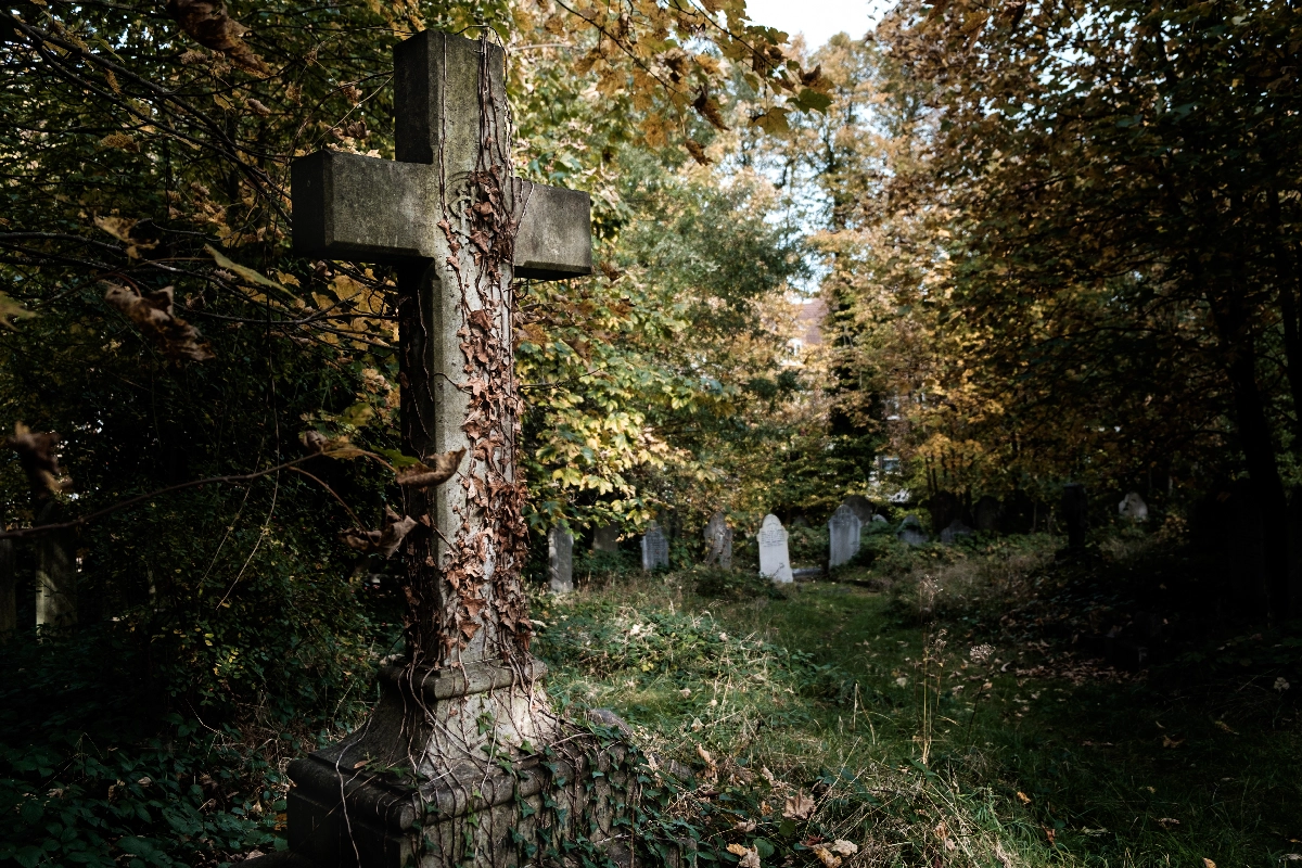 Grant of the Right of Burial What It Is and How It Works